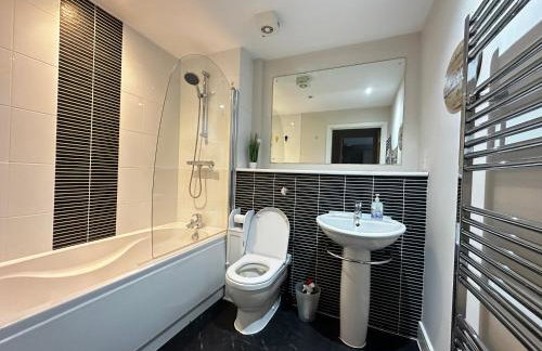 Beach Side APT with Home Cinema - Photo 20