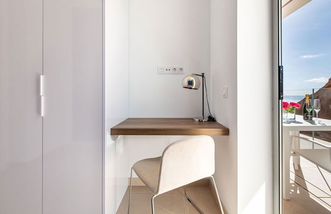 Grand Horizon Luxury Boutique Apartments - Photo 12