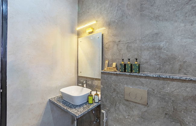 ELIVAAS 5 BHK With Pvt Pool - Zenora - Foto 50