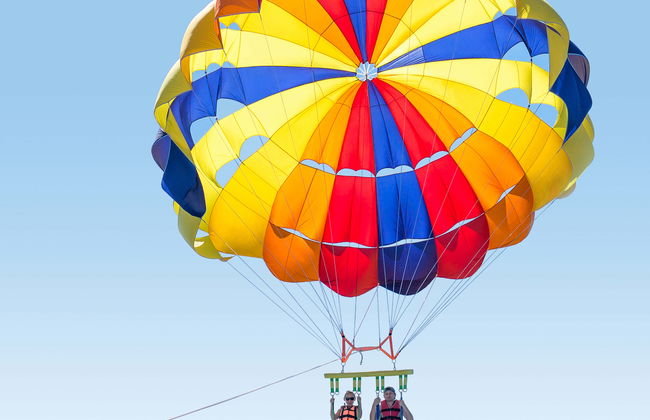 Parasailing a Zanzibar - Foto 1