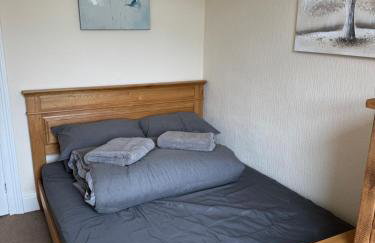 Large Traditional, Sleeps 8, 2 baths, Train, Tram, Pubs, Hucknall - Foto 19