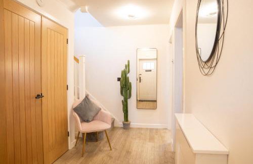 High-Spec Home, Office, SkyTV - for Families, Relocators & Contractors - Foto 38