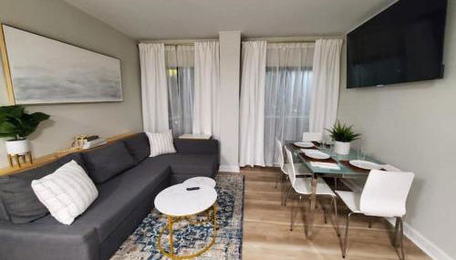 Remodeled 2BD/2BA Condo mins from Universal Studio - Foto 2