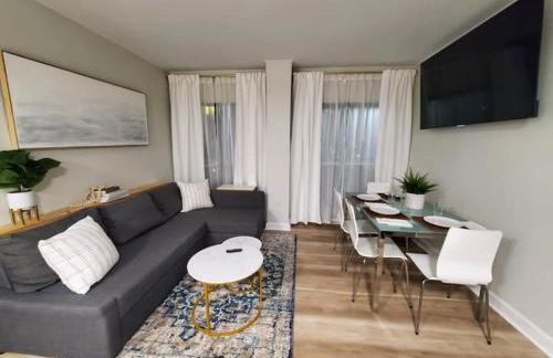 Remodeled 2BD/2BA Condo mins from Universal Studio - Foto 2