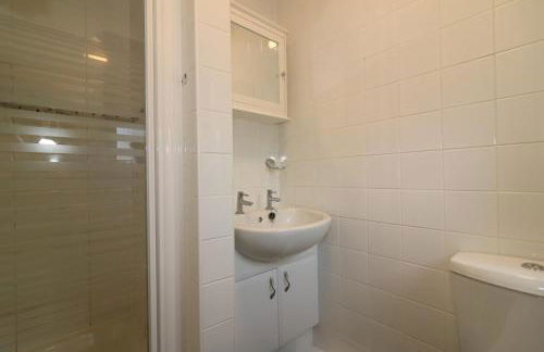 Signature - Angus House Glasgow - Photo 34