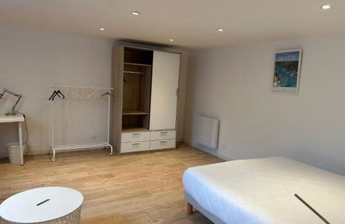 Kery House Calme et proche du Centre - Foto 9