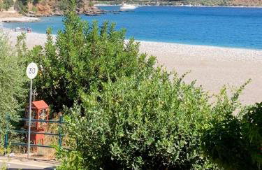 Kyparissi Guest House - Photo 11