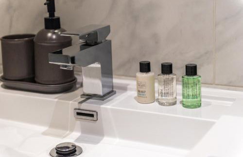 Cosy Roseburn Apartment, Edinburgh - 2 Bedrooms, FREE PARKING - Foto 36