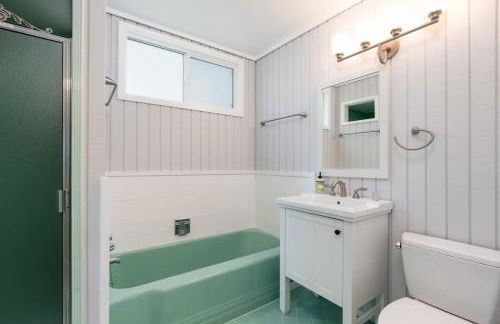 Mid-Century Modern Home in Daly City - Photo 14