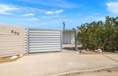 Whimsical Oasis Retreat by Rather Be Properties - Foto 20