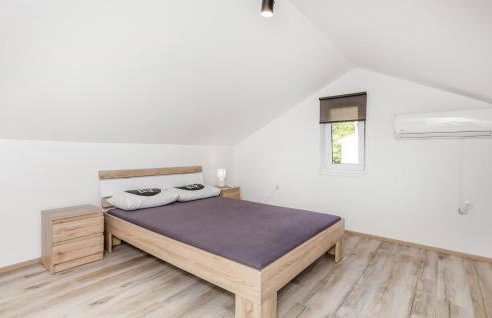 6 Bedroom Stunning Home In Lukovo - Foto 27