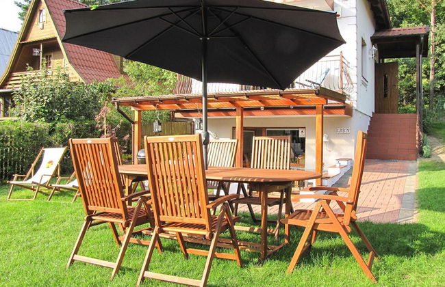 Detached Cottage With Fenced Yard Right by the Lake, Wrony - Foto 15