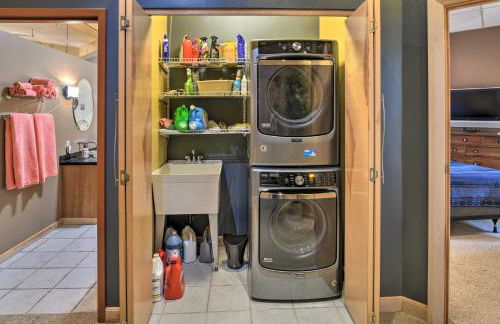 Idyllic Dtwn Anchorage Condo with Fireplace! - Photo 24