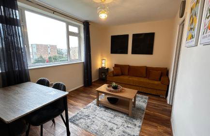 Cozy 2 Bedroom Apartment close to Town Centre - Foto 3