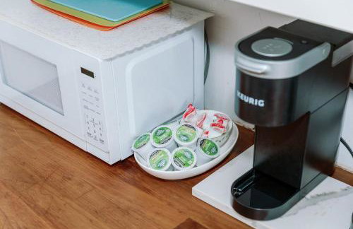 Serene Silver Lake 1 bedroom 1 bathroom Back house With Private Backyard - Photo 64