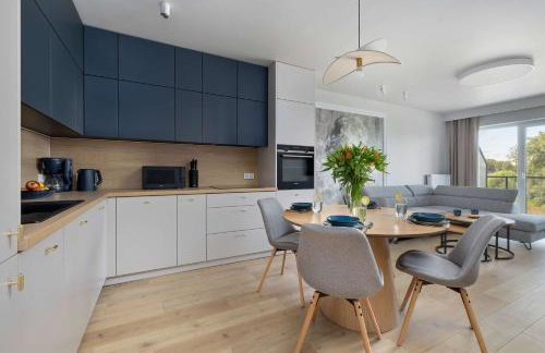 Bright Apartment Spadochroniarzy in Dziwnów with Parking & Pool by Noclegi Renters - Foto 13