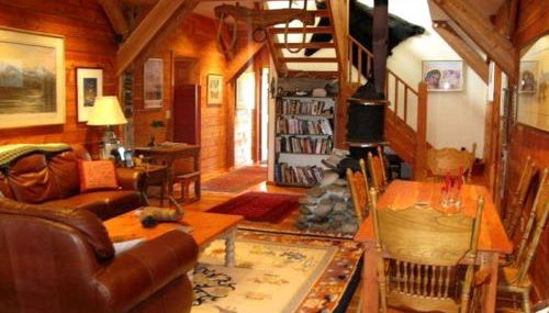 Remote Six-Bedroom Lodge for Rent near the Chico Hot Springs, Montana - Photo 3