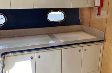 Entire Boat at St Katherine Docks 2 Available select using room options - Photo 17