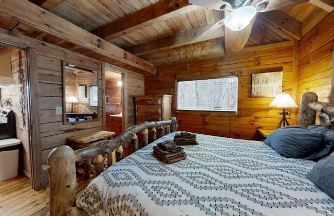 Pop's Perch 2 Bedroom Cabin by RedAwning - Foto 4