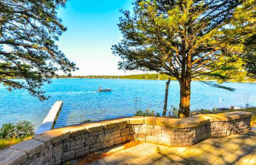 Gorgeous Waterfront Cottage with Luxurious Hot Tub for a Weekend Getaway near Cape Cod, Massachusetts - Foto 6