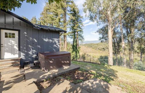 Secluded Lake Cottage with Hot Tub - Foto 20