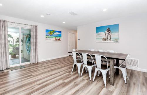 Modern Home, Heated Pool, Close to Beaches! - Foto 10