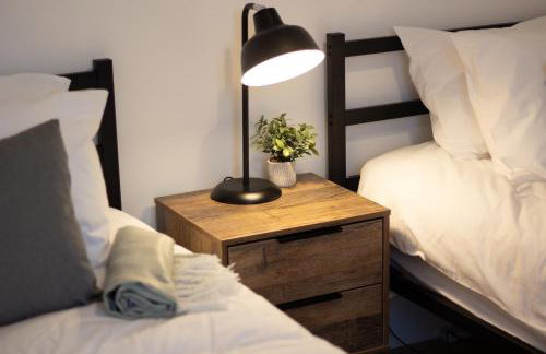 Stylish Cosy 4-Bed Home, Sleeps Up To 10 With Large Sofa Bed, Near Manchester Royal Infirmary & Universities, Free Parking & Ultra-Fast WiFi - Foto 19