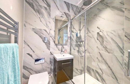 Foreman Manor Near London & Guildford 3 Bed 3 Bath - Foto 25