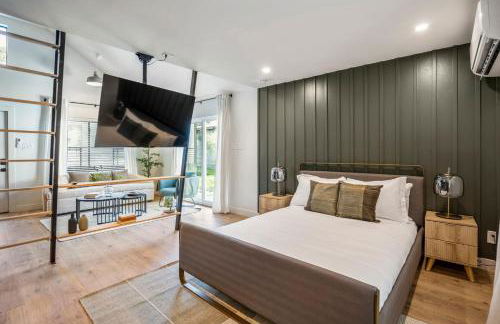 Tiny Home with a Cozy Loft for Quiet Moments - Foto 33