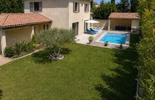 Piscine et villa tout confort au cœur des Alpilles - Photo 2