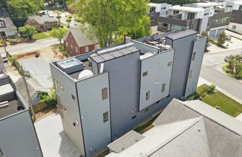 City Views - Walking Distance to Panthers Stadium - Photo 12