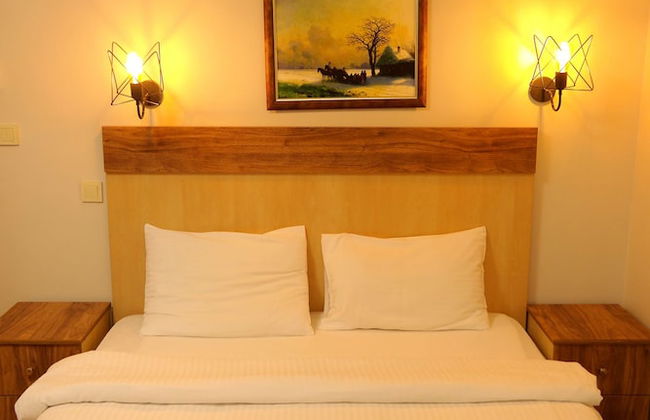 Sheriff Residence - Photo 43