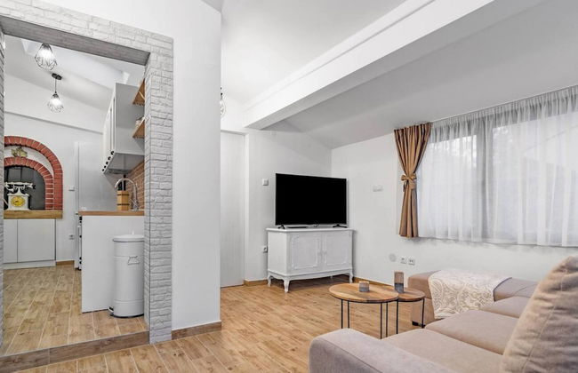 Hidden Gem Holiday Home With Pool in Kastel Stafilic - Foto 11