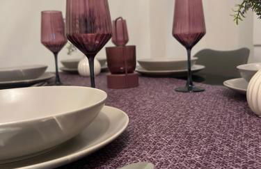 Purple Escape Balkon Netflix zentral - Foto 20