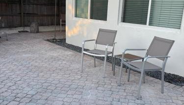 Mid-Century with Outdoor Oasis - Foto 4