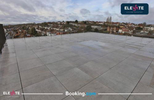 LAST-MINUTE SPECIALS l ELEGANT HOUSE l WEMBLEY STADIUM LOCATION, FREE PARKING, 5 MIN TO BRENT CROSS WEST STATION, SLEEPS Up to 6 l Elevate Living Estates Short Lets Cricklewood & BRENT CROSS - Foto 40