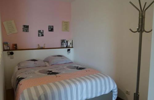 Studio in Plougasnou with Sea View and Beaches - Photo 11