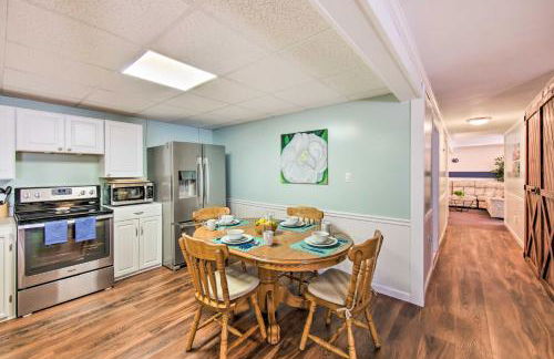 Lovely Moshannon Ground Apartment with Fire Pit - Foto 14