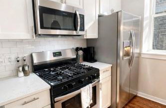 Flexhome West Town - Spacious 2BR Duplex - Foto 17