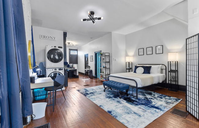 Charming Studio on Cherokee Street - JZ Vacation Rentals - Photo 8