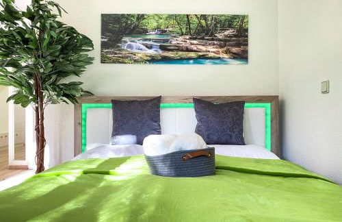 Wohlfühl-Apartment mit kostenfreier Tiefgarage, WiFi & Terrasse - Photo 2