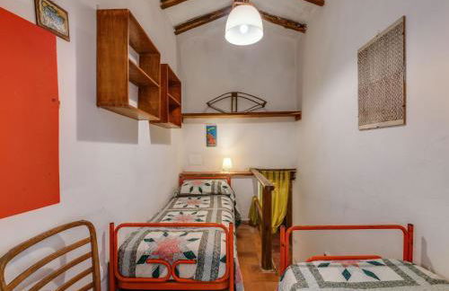 Holiday Home with Garden and shared pool - Foto 47