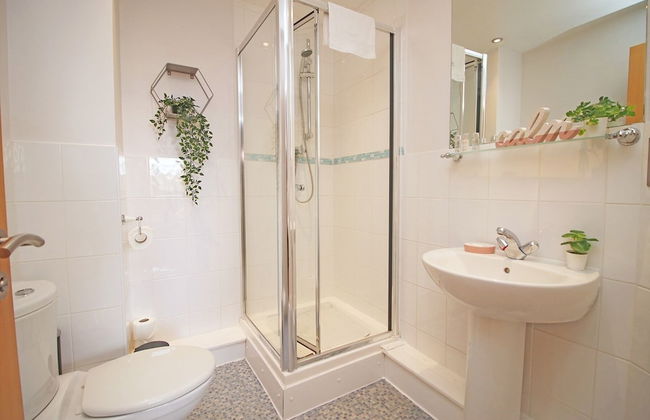 Bristol City Centre - 2 Bedroom Apartment - Marsh House - Photo 18