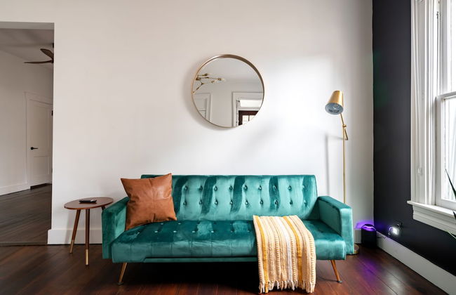 NEW Luxe Pet Friendly Free Parking Downtown - Foto 42