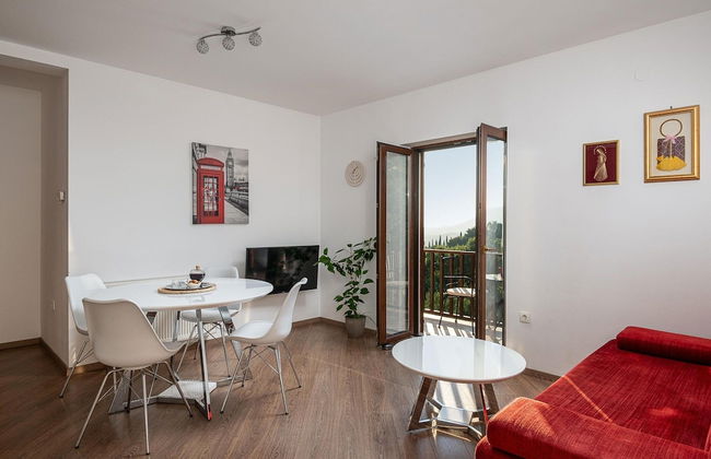 Modern Apartment With Balcony and Garden - Foto 10