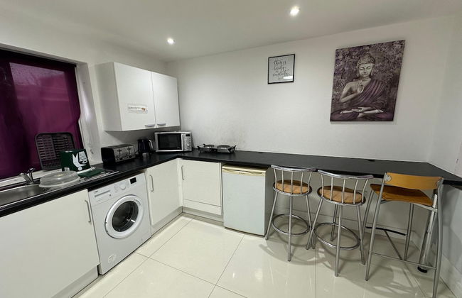 Separate One Bedroom Large Apartment in Slough - Foto 17