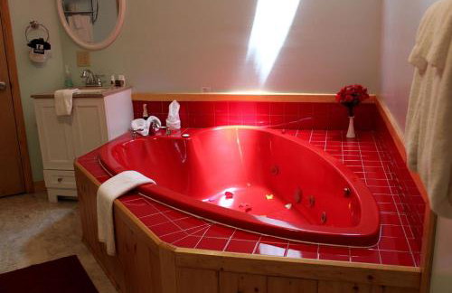 Unique Wooden Yurt Rental for a Vacation near Beckley, West Virginia - Foto 17