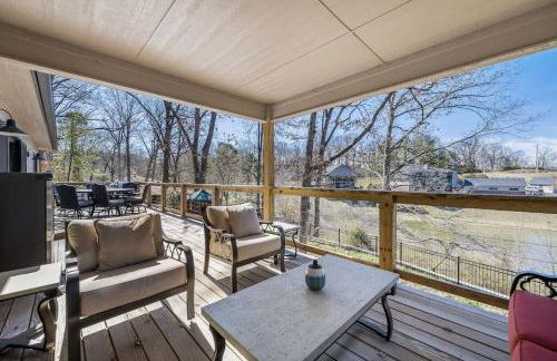 The Fox Den 4BR/3BA- Near HWY 12 Bridge-Lakefront - Foto 10