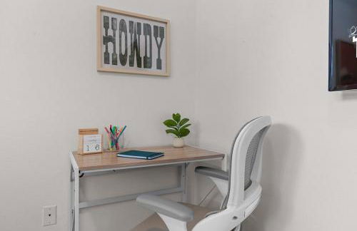 Sleeps 8 Modern 3BR Leander Coffee Bar & Yard - Foto 52