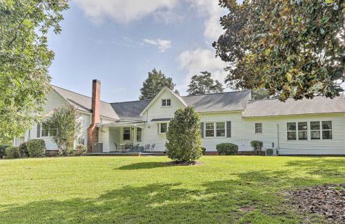 Family Home with Fire Pit, 2 Mi to Lake Access - Foto 35